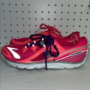 Brooks PureDrift running shoes in the Diva Pink, Royal‎ Purple & Silver. Sz 6.5